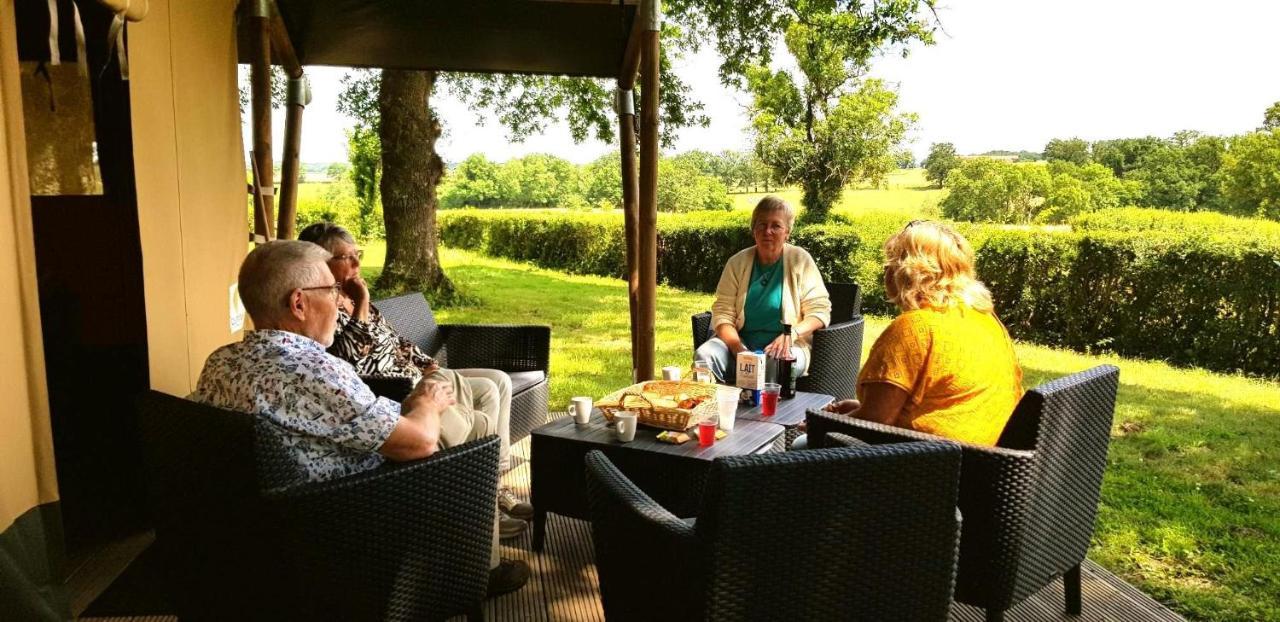 Glamping Les Arbres, Luxe Safaritent Met Zwembad Cronat المظهر الخارجي الصورة